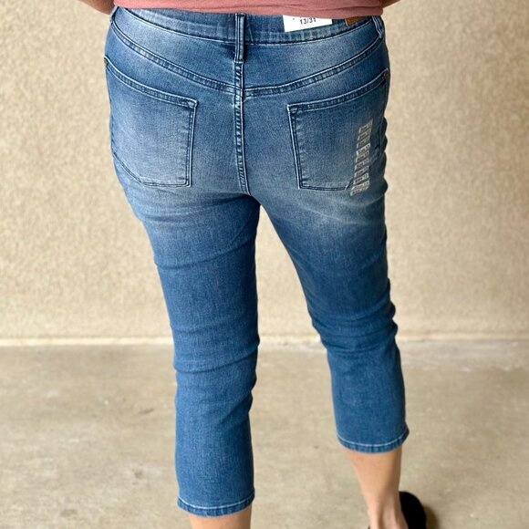 Irene Pull-On Capris from Judy Blue - Picture 3 of 3